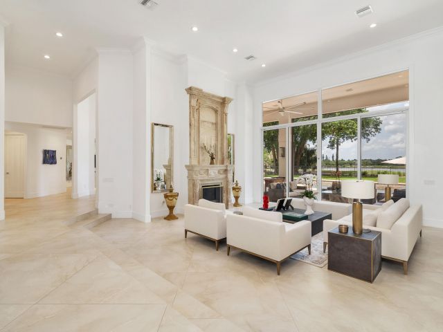 Продажа дома по адресу 1504 Breakers West Boulevard - фото 6245229