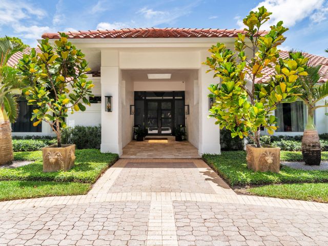 Продажа дома по адресу 1504 Breakers West Boulevard - фото 6245231