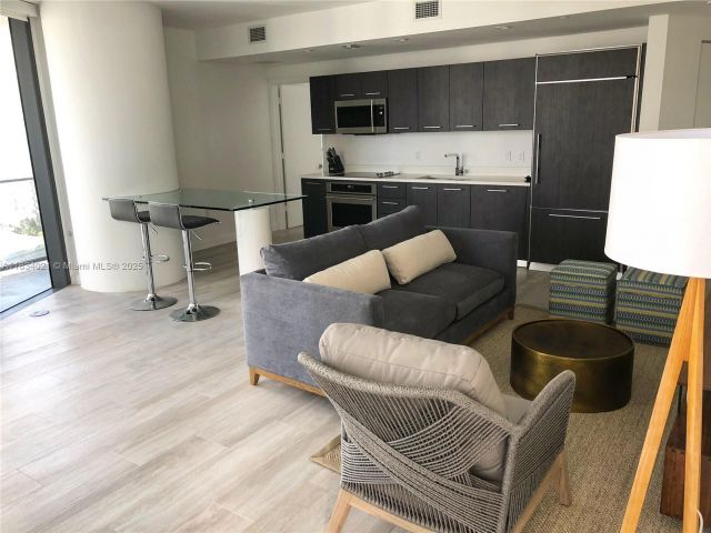 Квартира в аренду номер - фото 6807501