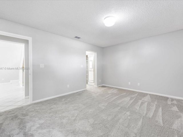 Продажа дома по адресу 5366 214th Ct S - фото 6268774