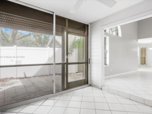 Продажа дома по адресу 5366 214th Ct S - фото 6268782