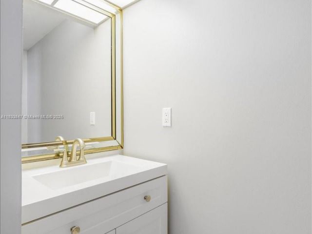 Продажа дома по адресу 5366 214th Ct S - фото 6268786