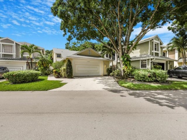 Продажа дома по адресу 5366 214th Ct S - фото 6268789