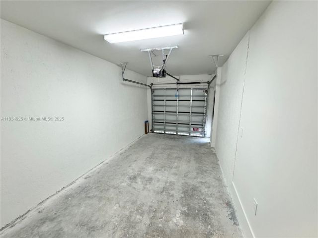 Дом в аренду по адресу 34526 SW 191st Ave - фото 6244503