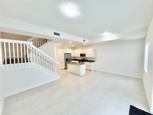 Дом в аренду по адресу 34526 SW 191st Ave - фото 6244504