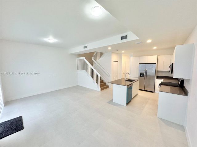 Дом в аренду по адресу 34526 SW 191st Ave - фото 6244505