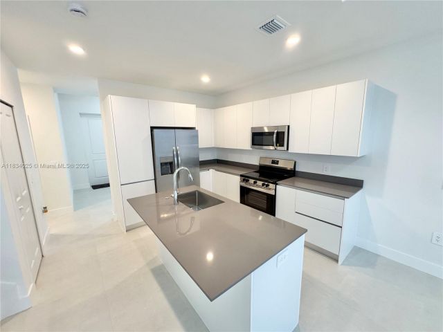 Дом в аренду по адресу 34526 SW 191st Ave - фото 6244506