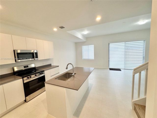 Дом в аренду по адресу 34526 SW 191st Ave - фото 6244507