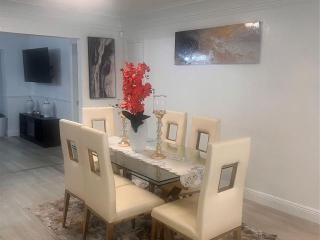 Дом в аренду по адресу 1741 NE 39th St - фото 6245800