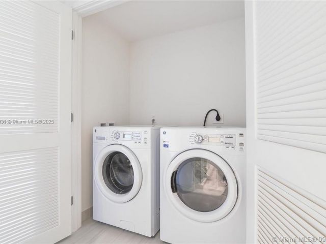 Продажа квартиры #R1406 - фото 6246389