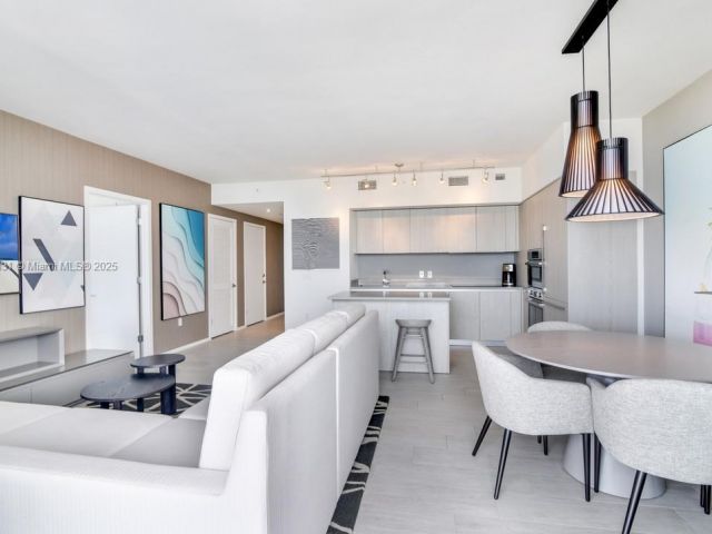 Продажа квартиры #R1406 - фото 6246400