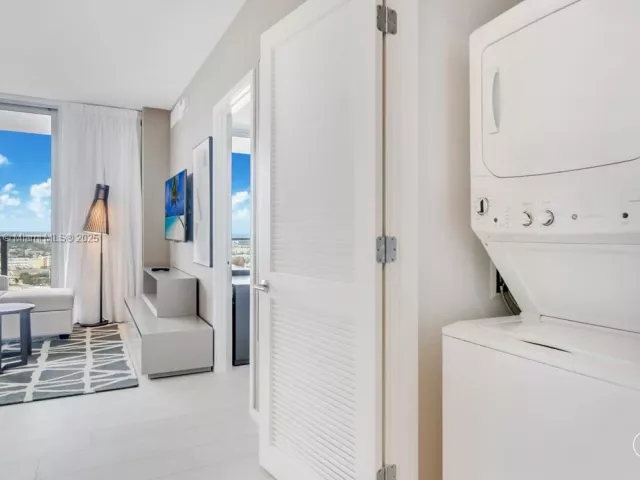 Продажа квартиры #R1406 - фото 6246391