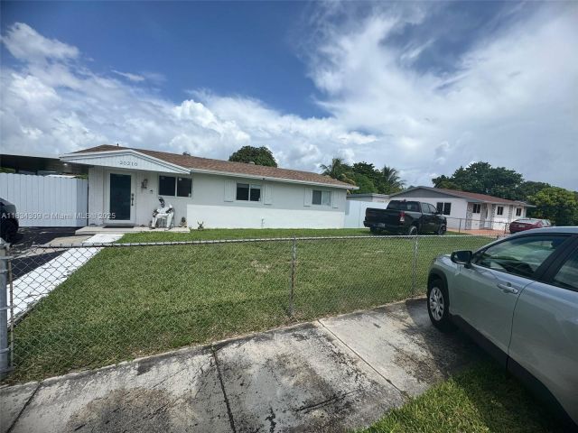 Продажа дома по адресу 20210 SW 112th Pl - фото 6245363