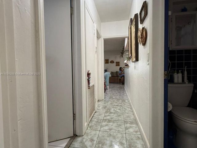 Продажа дома по адресу 1535 NE 171st St - фото 6284597