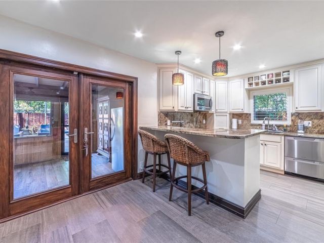 Продажа дома по адресу 1317 SW 18th Ave - фото 6246865