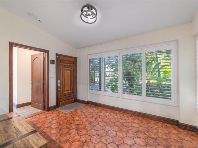 Продажа дома по адресу 1317 SW 18th Ave - фото 6246866