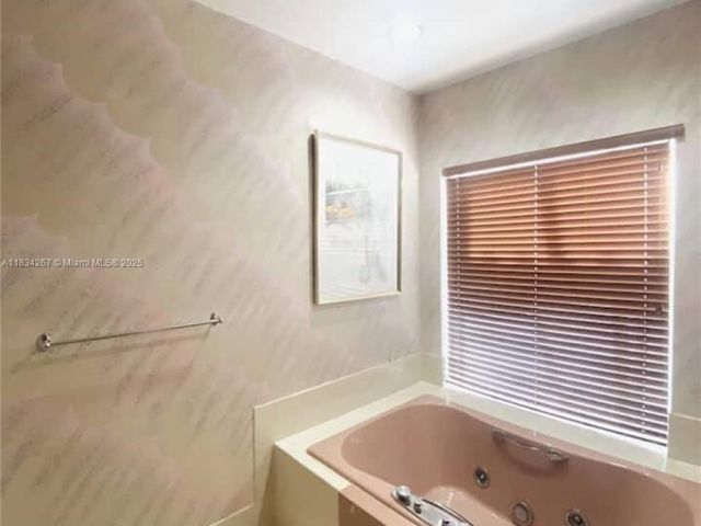 Дом в аренду по адресу 1134 Harrison St - фото 6246922