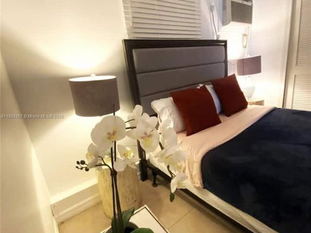 Дом в аренду по адресу 1134 Harrison St - фото 6246923