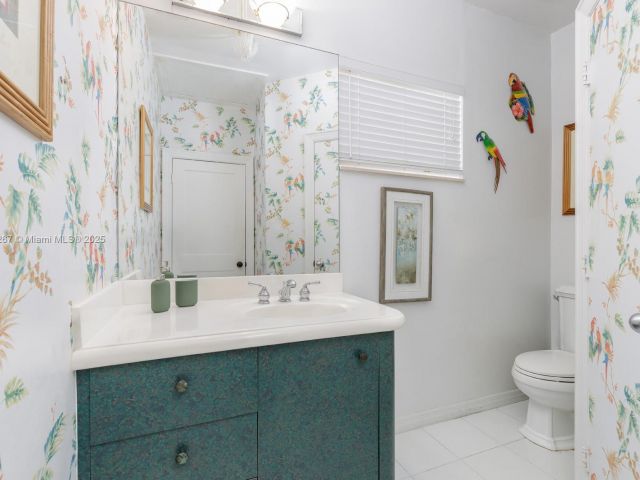 Дом в аренду по адресу 1134 Harrison St - фото 6246936