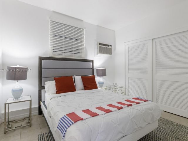 Дом в аренду по адресу 1134 Harrison St - фото 6246938