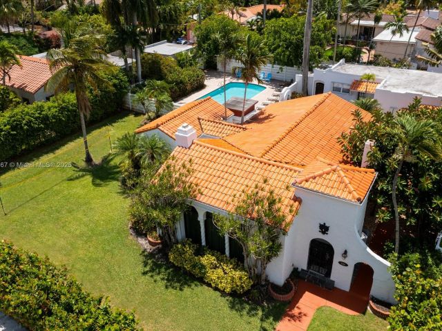 Дом в аренду по адресу 1134 Harrison St - фото 6246940