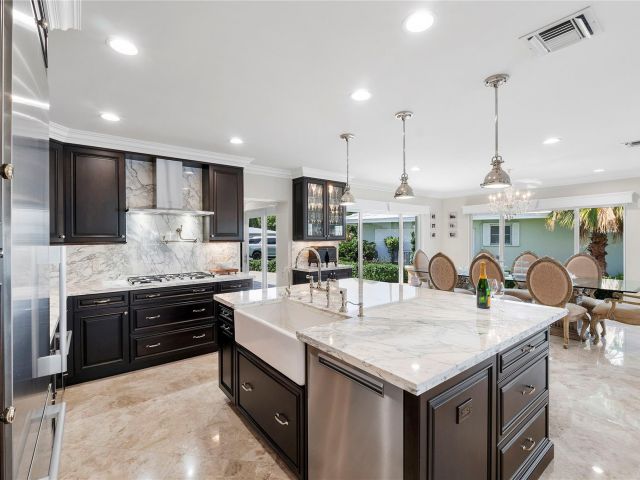 Продажа дома по адресу 1431 S Ocean Blvd #17 - фото 6247237