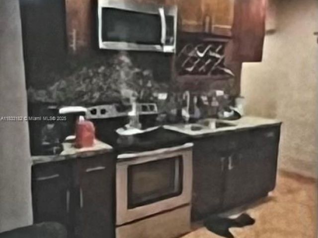 Продажа дома по адресу 12625 NW 1st Ct - фото 6258851