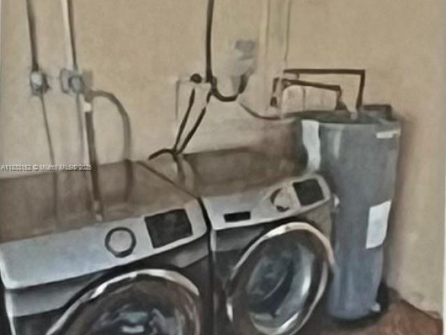 Продажа дома по адресу 12625 NW 1st Ct - фото 6258855