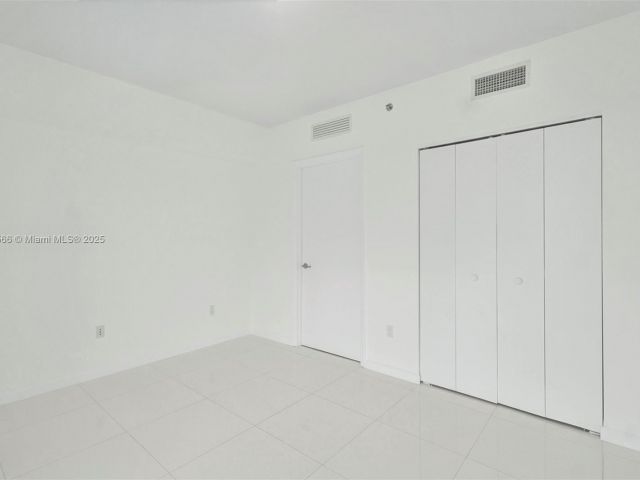 Продажа квартиры #4505 - фото 6263369