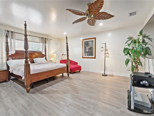 Продажа дома по адресу 19520 SW 206th St - фото 6259273