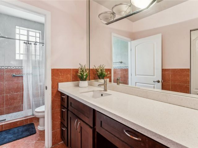 Продажа дома по адресу 19520 SW 206th St - фото 6259276