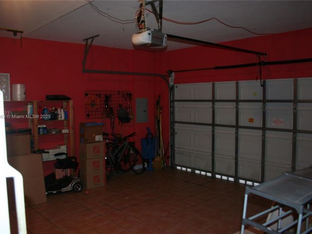 Продажа дома по адресу 9631 NW 47th Ter - фото 6249117