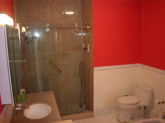 Продажа дома по адресу 9631 NW 47th Ter - фото 6249119