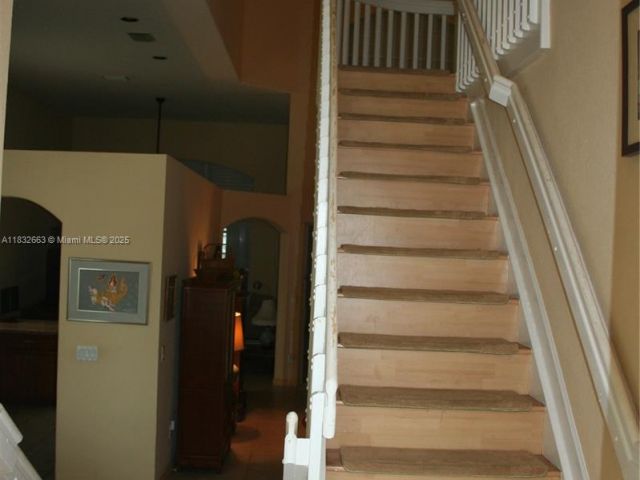 Продажа дома по адресу 9631 NW 47th Ter - фото 6249127