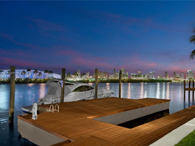 Продажа дома по адресу 30 Palm Ave - фото 6265681