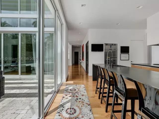 Продажа дома по адресу 30 Palm Ave - фото 9362757