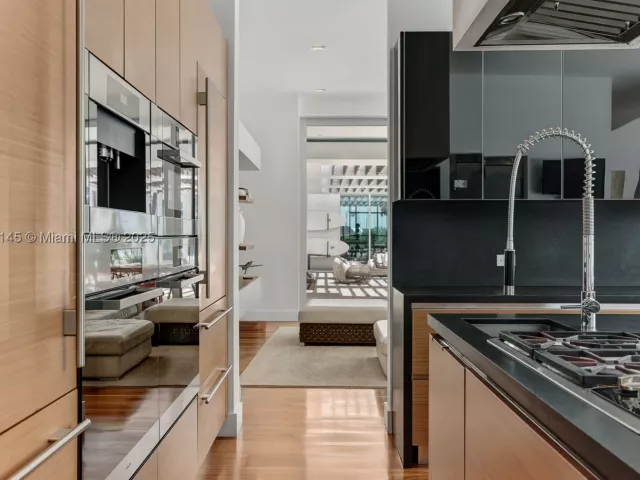 Продажа дома по адресу 30 Palm Ave - фото 9362758