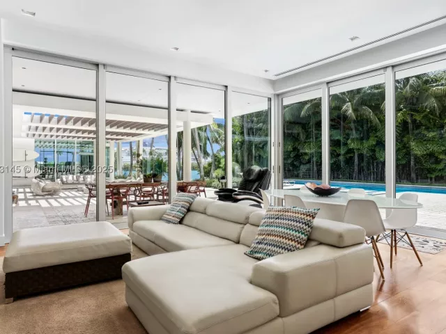 Продажа дома по адресу 30 Palm Ave - фото 9362763