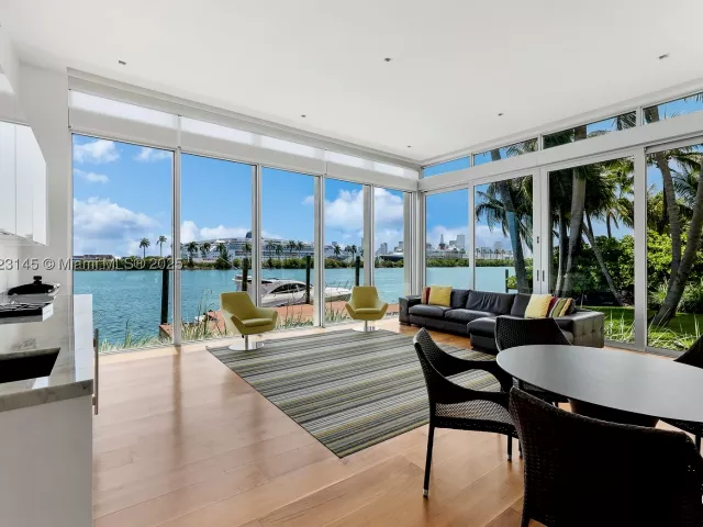 Продажа дома по адресу 30 Palm Ave - фото 9362781