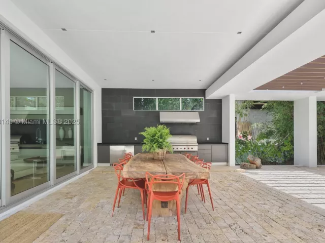 Продажа дома по адресу 30 Palm Ave - фото 9362796
