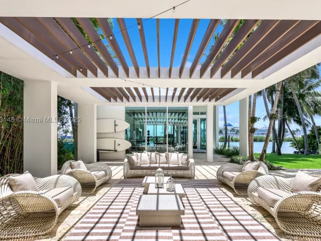 Продажа дома по адресу 30 Palm Ave - фото 9362799