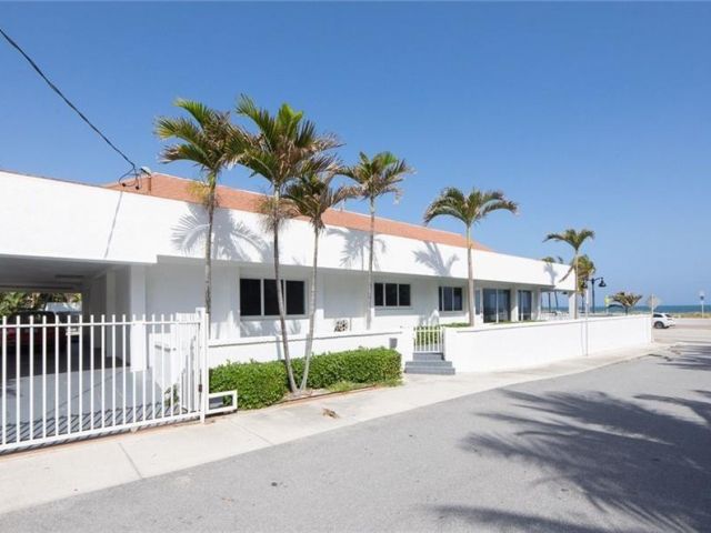 Дом в аренду по адресу 1501 E Fort Lauderdale Beach Blvd - фото 6249925