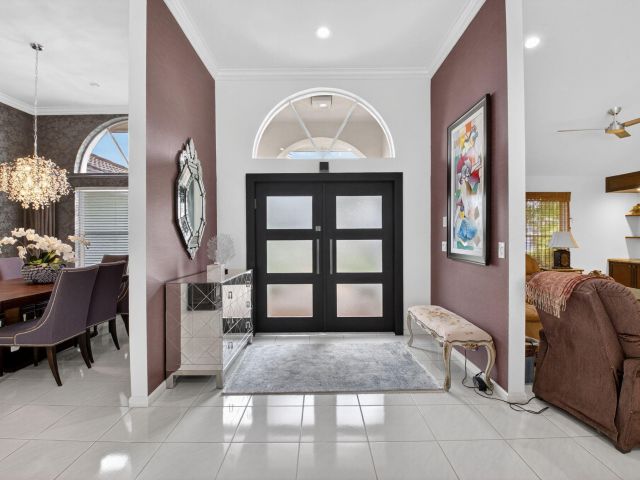 Продажа дома по адресу 10791 River Glenn Drive - фото 6251534