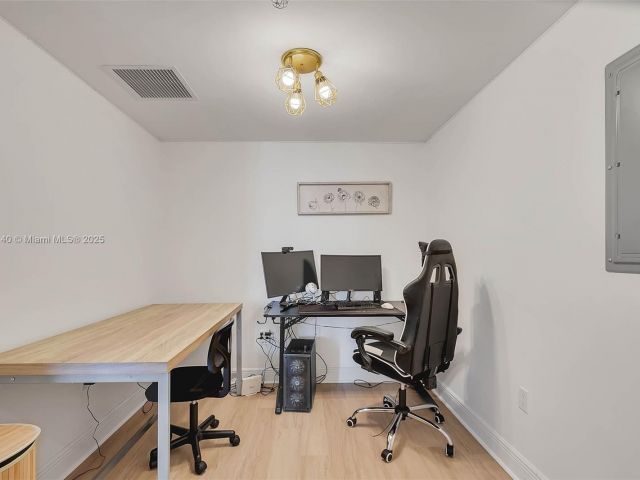 Продажа квартиры #2204 - фото 6257978