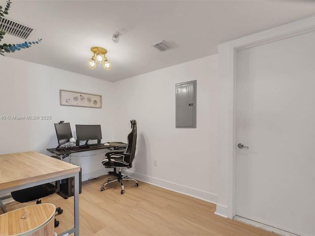 Продажа квартиры #2204 - фото 6257979