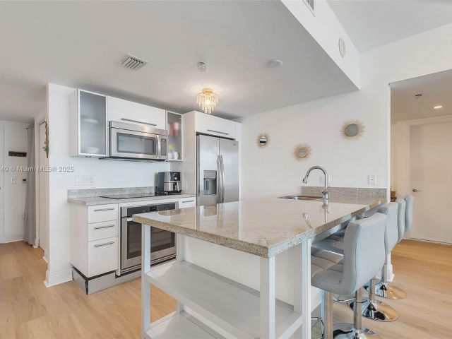 Продажа квартиры #2204 - фото 6257984