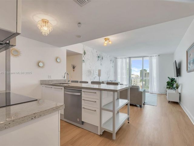 Продажа квартиры #2204 - фото 6257985