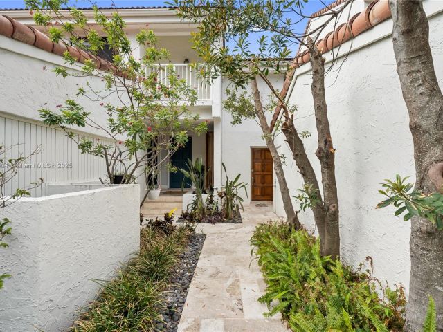 Продажа дома по адресу 20218 NE 34th Ct 52 - фото 6250343