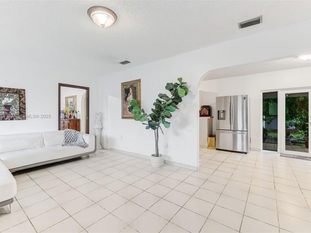 Продажа дома по адресу 20890 SW 236th St - фото 6250758