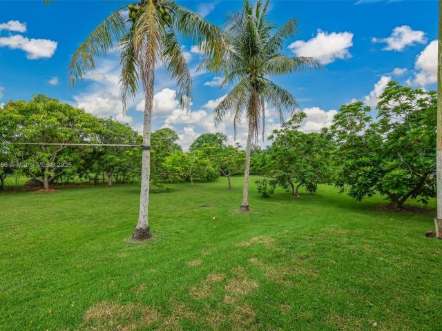 Продажа дома по адресу 20890 SW 236th St - фото 6250760